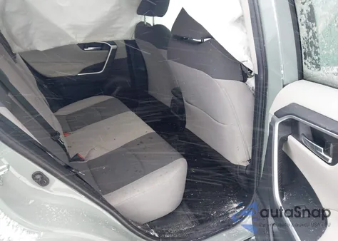 2019 Toyota Rav4 Xle z USA, uszkodzony, nr VIN 2T3P1RFV7KW042747